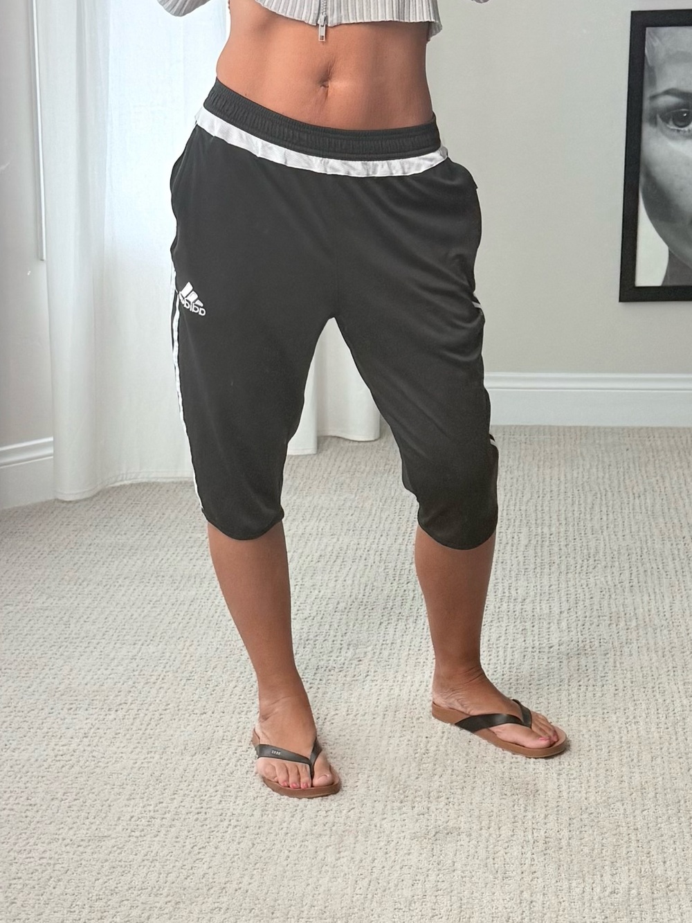Y2K Adidas Women's Black 3/4 Capri Track Pants